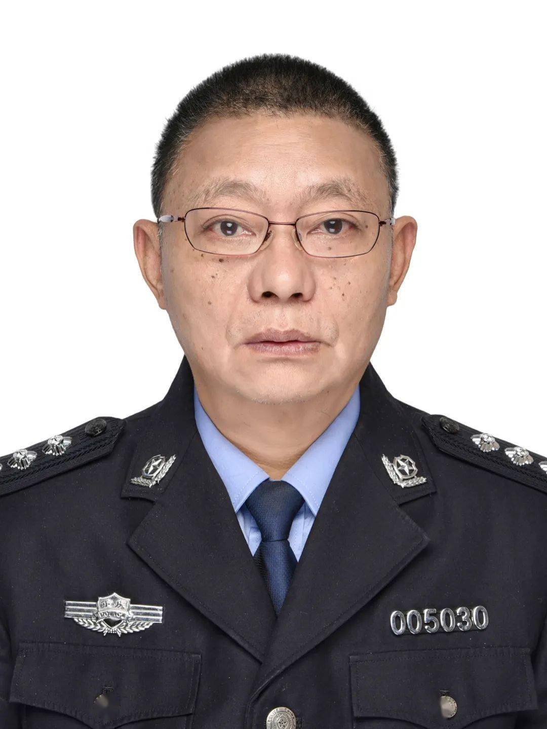 彭家华:插向黑恶势力的"刑侦尖刀"_工作_审讯_案件