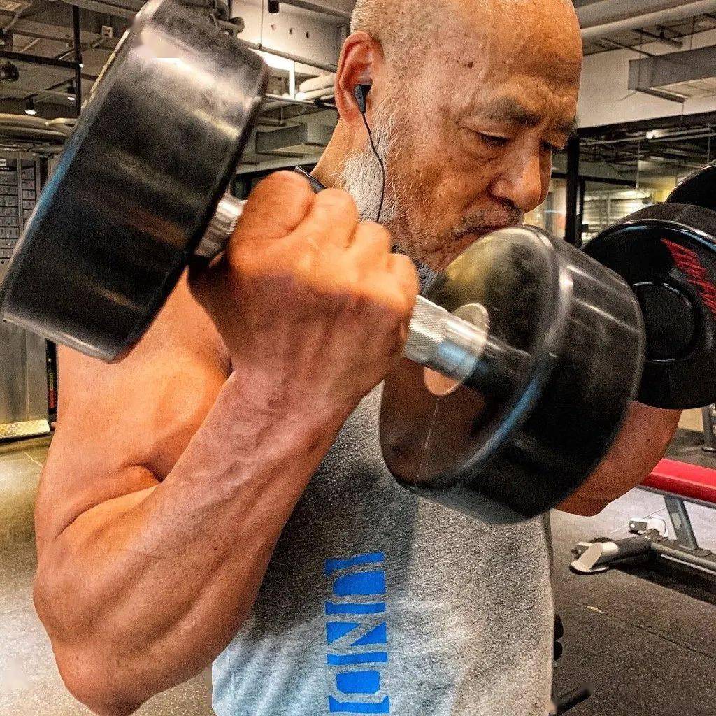 男人果然要健身.