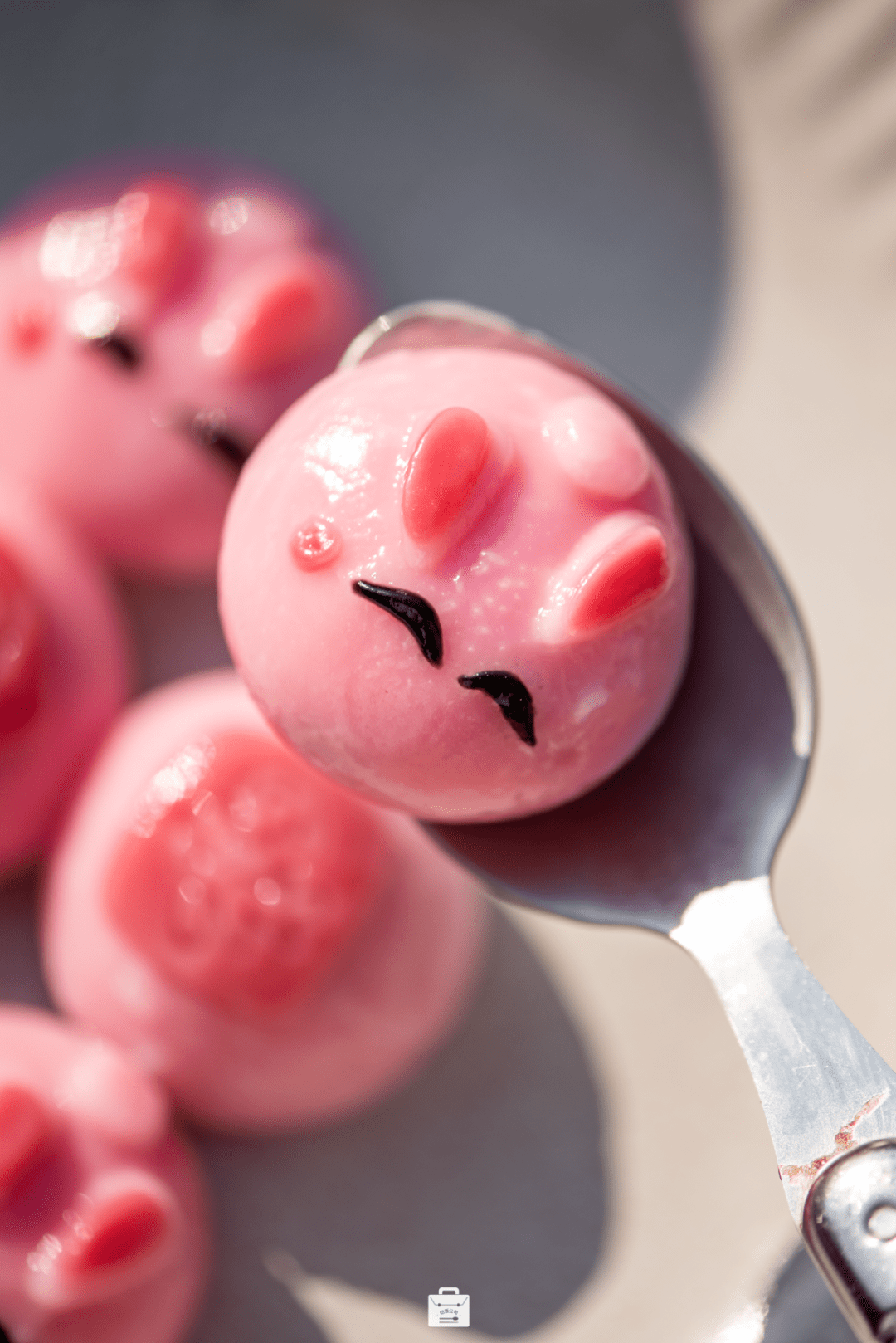 盒马「巨型发财桶」来了_零食_柿子_汤圆