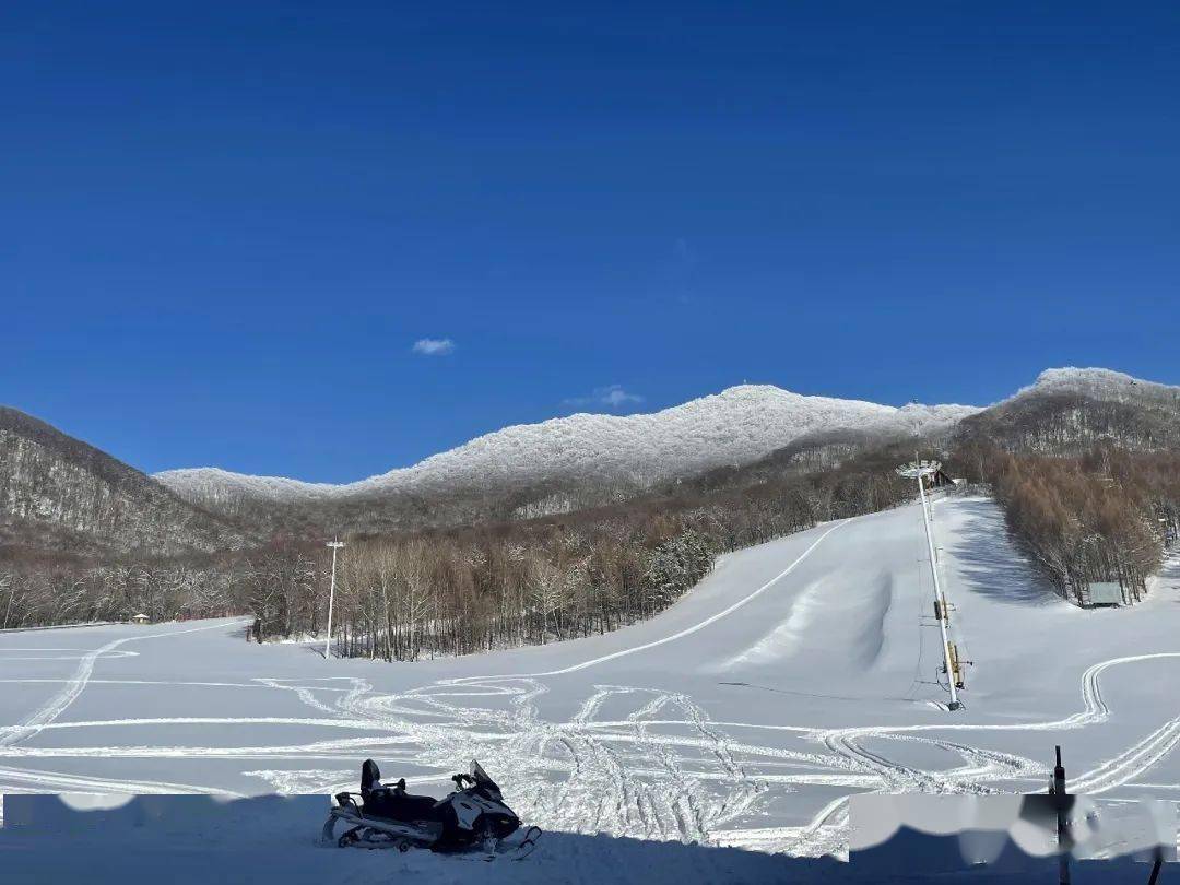 拥有位于国家级森林公园的滑雪场—磐石莲花山滑雪场,发展冰雪产业得