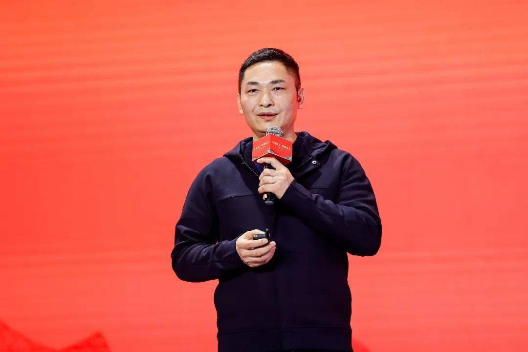 天士力创始人吴迺峰:央视背书 双微一抖一分众