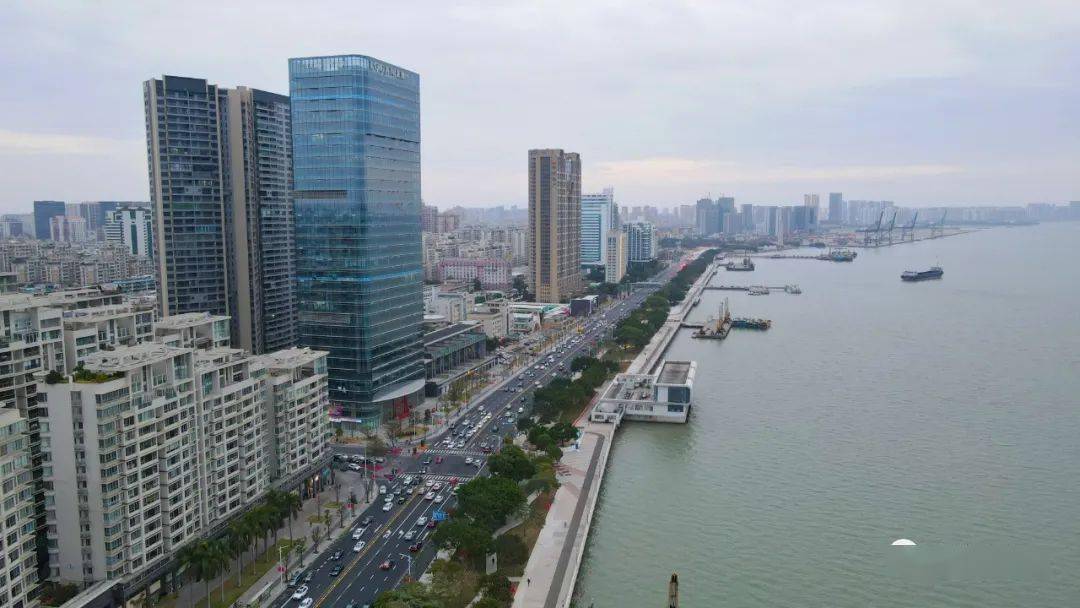 海滨路沿岸:世纪中心,世纪海岸,悦海湾,海逸汇景,中信海滨花园等等有
