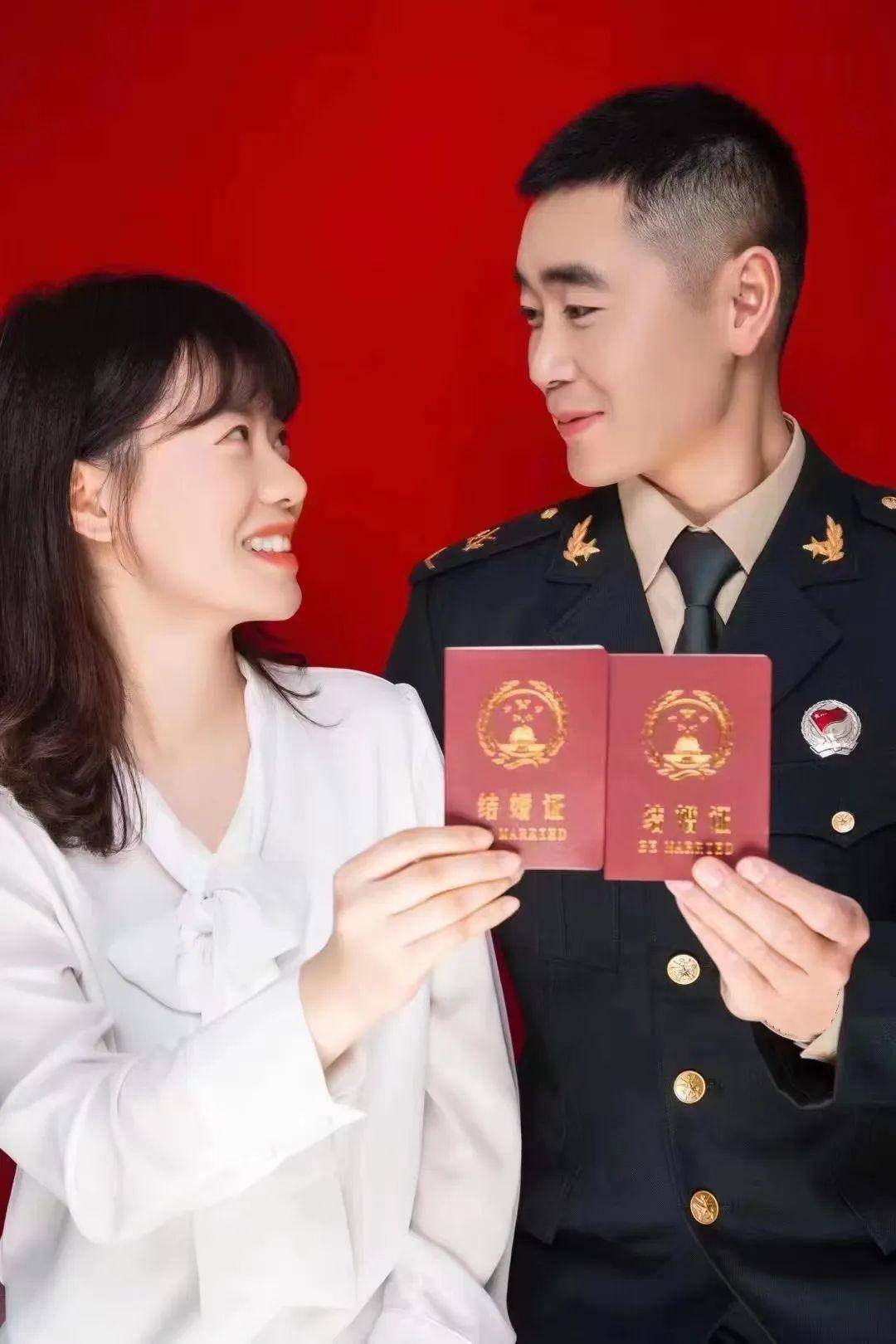 这12对军人的结婚照,都太好看!_登记_工作_陆军