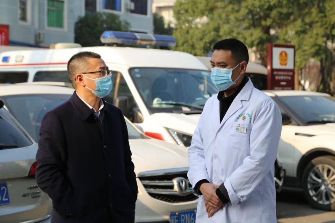 县人民政府县长杨通胜率队调研钟多街道卫生服务中心67