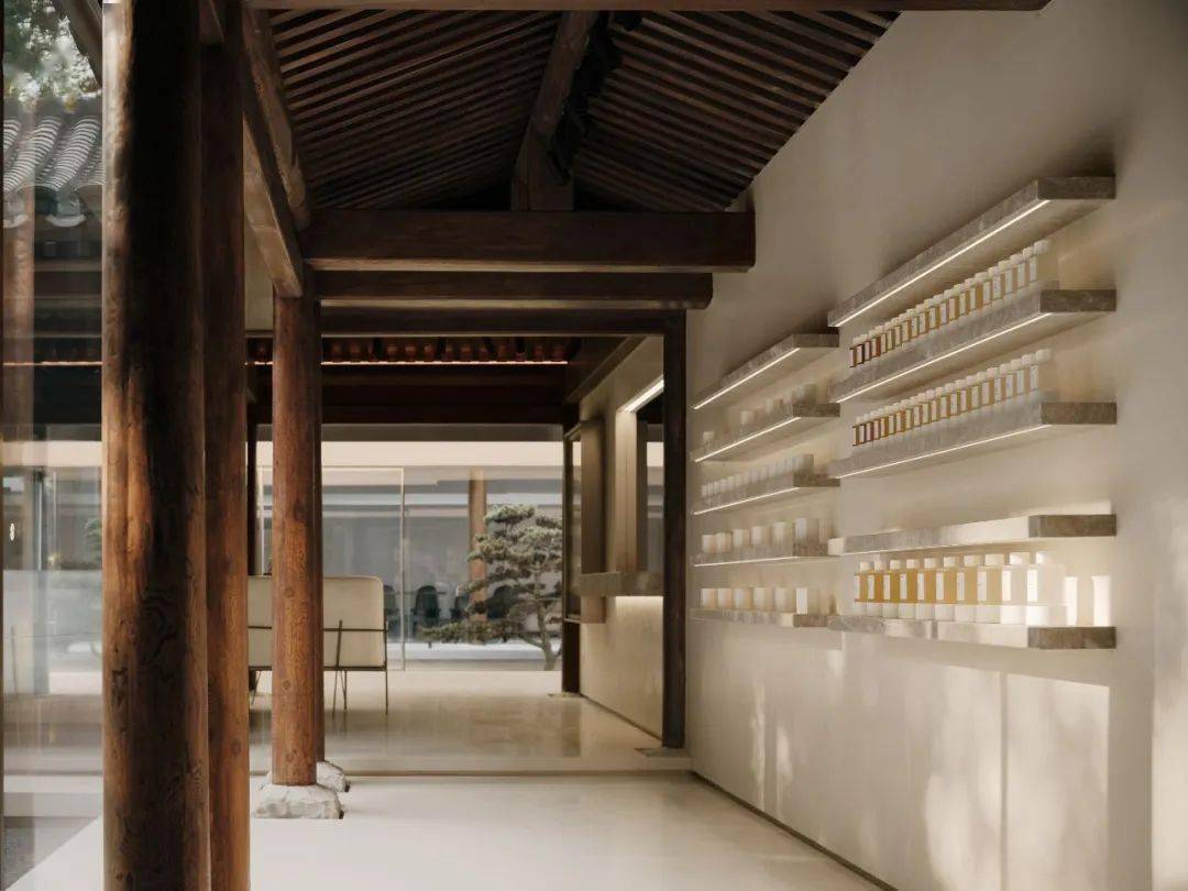 观夏北京国子监旗舰店,打破传统商业的情绪场域_建筑_空间_四合院