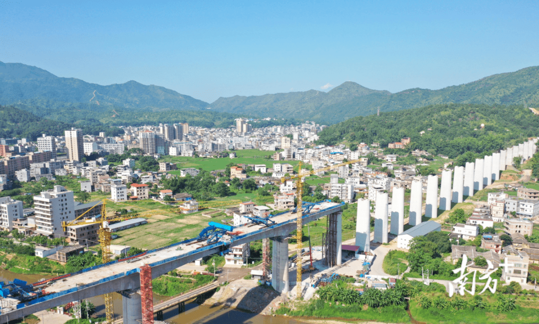 两会"礼包"丨今年省重点项目,哪些落地粤东粤西粤北地区?