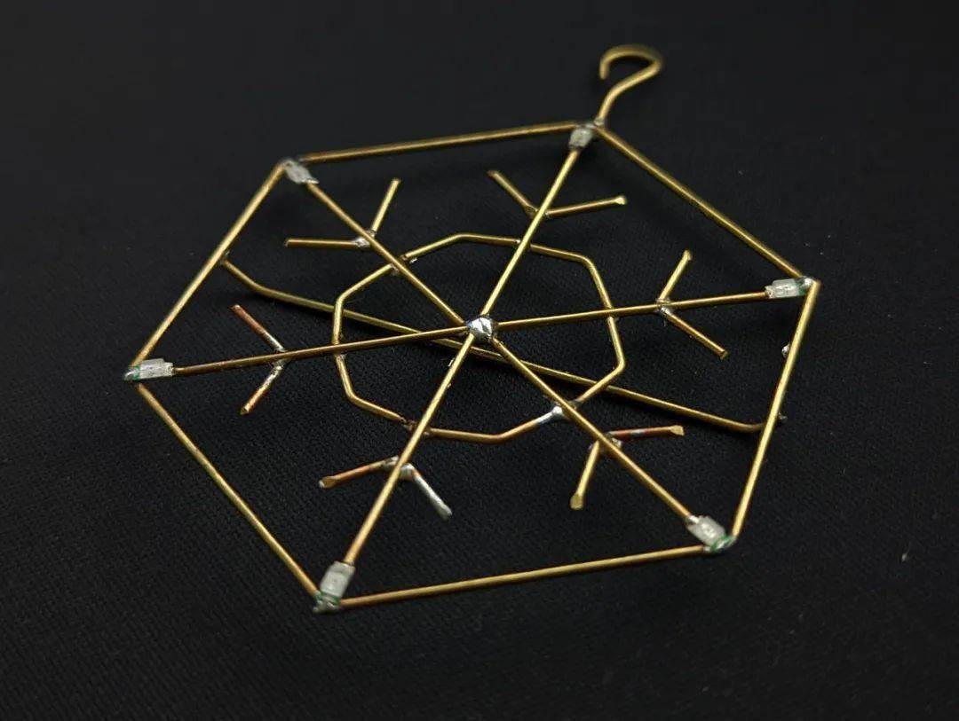 焊武帝们,这个led挂饰,能搞定吗?_焊接_铜线_模板