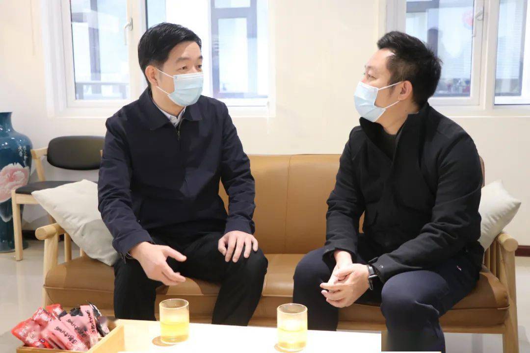 韦彦走访慰问创业青年周艺_养殖_广西_大赛