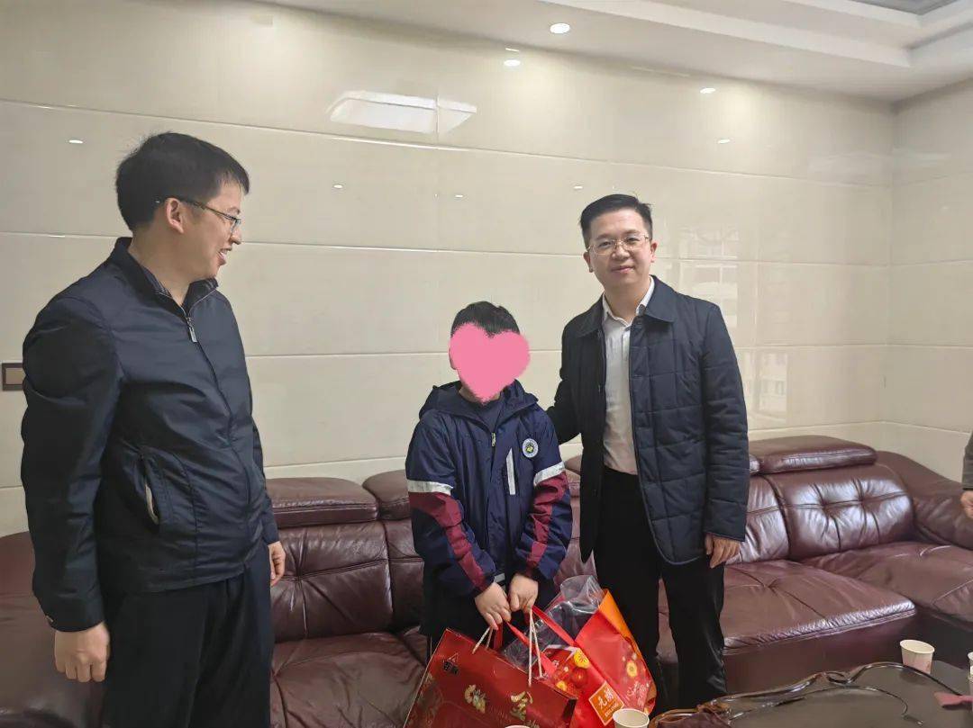 暖冬关爱 青春同行 | 泉州团市委开展春节前夕走访慰问活动_徐悦