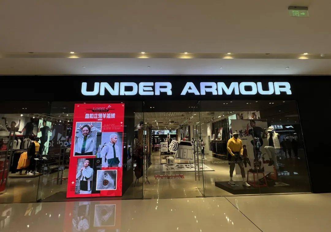 为了赢得这场挑战赛，我徒手举起了100公斤的哑铃！_搜狐网, image size:1080x758