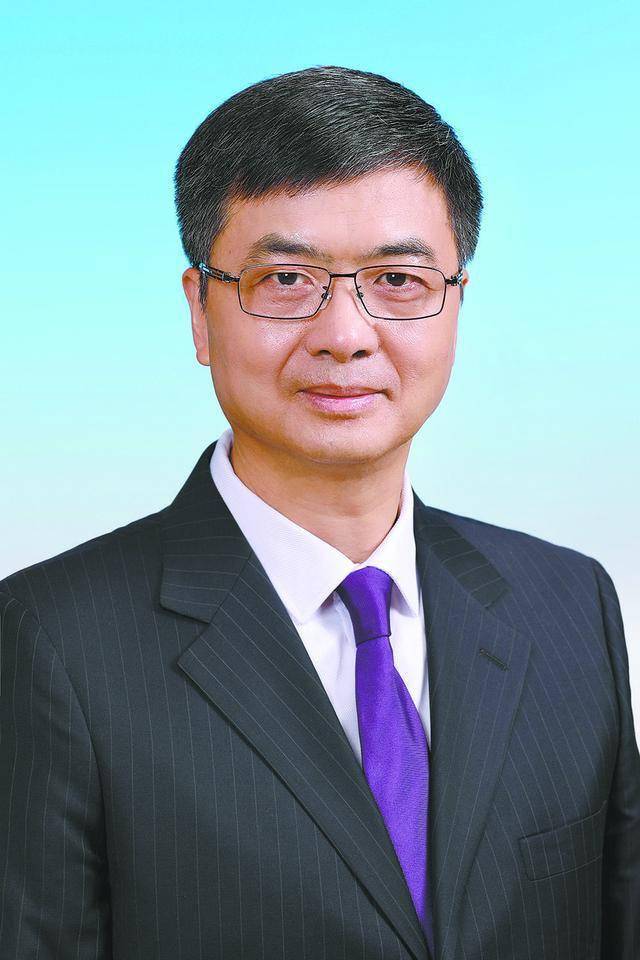 青海省第十四届人大常委会主任,副主任简历_研究生_卓玛_尼玛