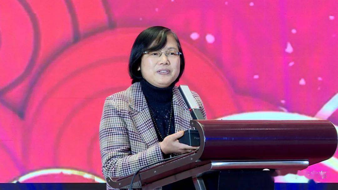 会上,县委常委,县政府常务副县长陈冬梅介绍了永修县2022年经济社会