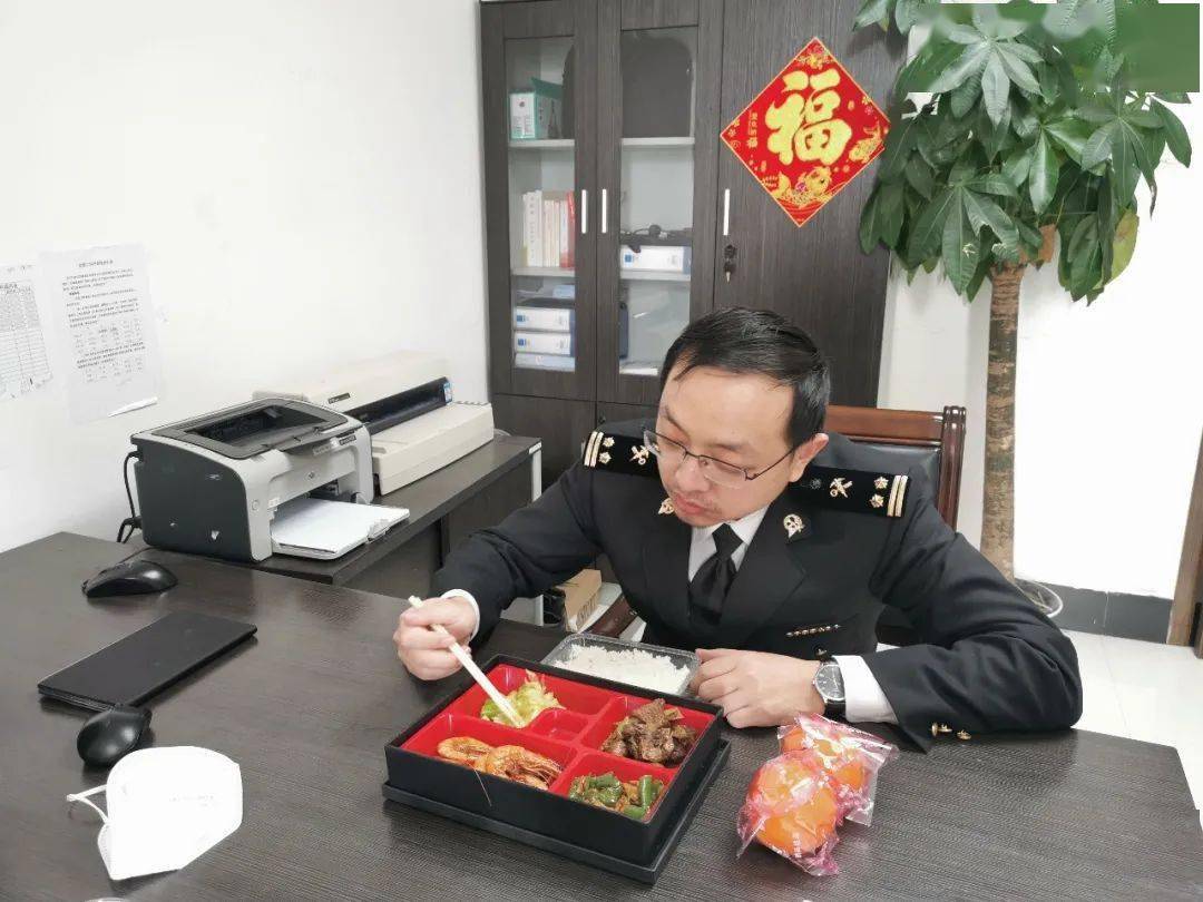 年兔卯癸chinese new year舟山海关大年三十,温州海关关员完成农历年