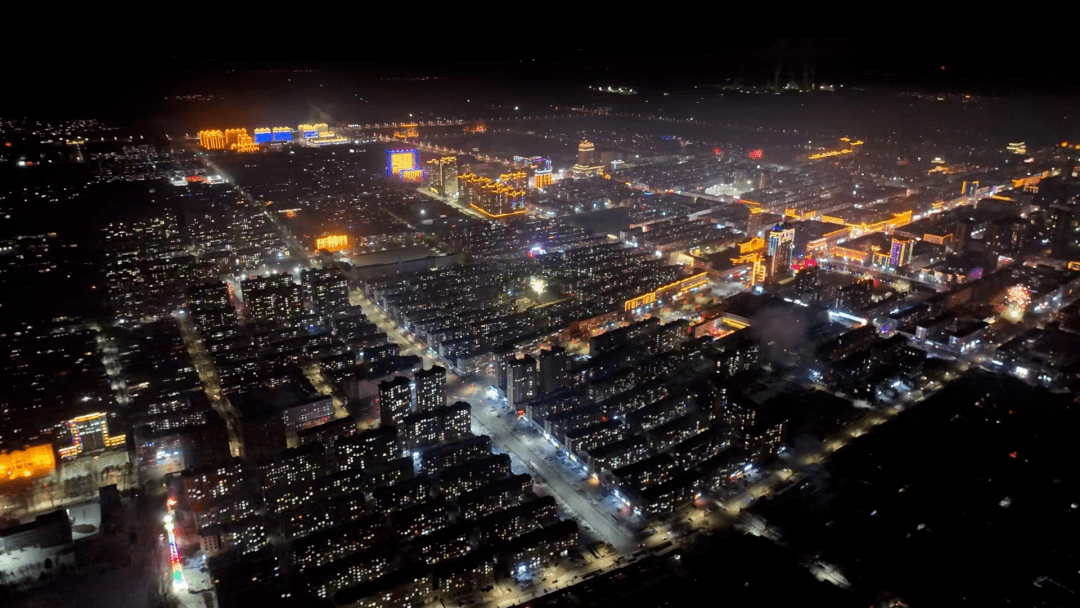 他,拍到了宝清除夕夜的万家灯火_刘宇飞_烟花_镜头