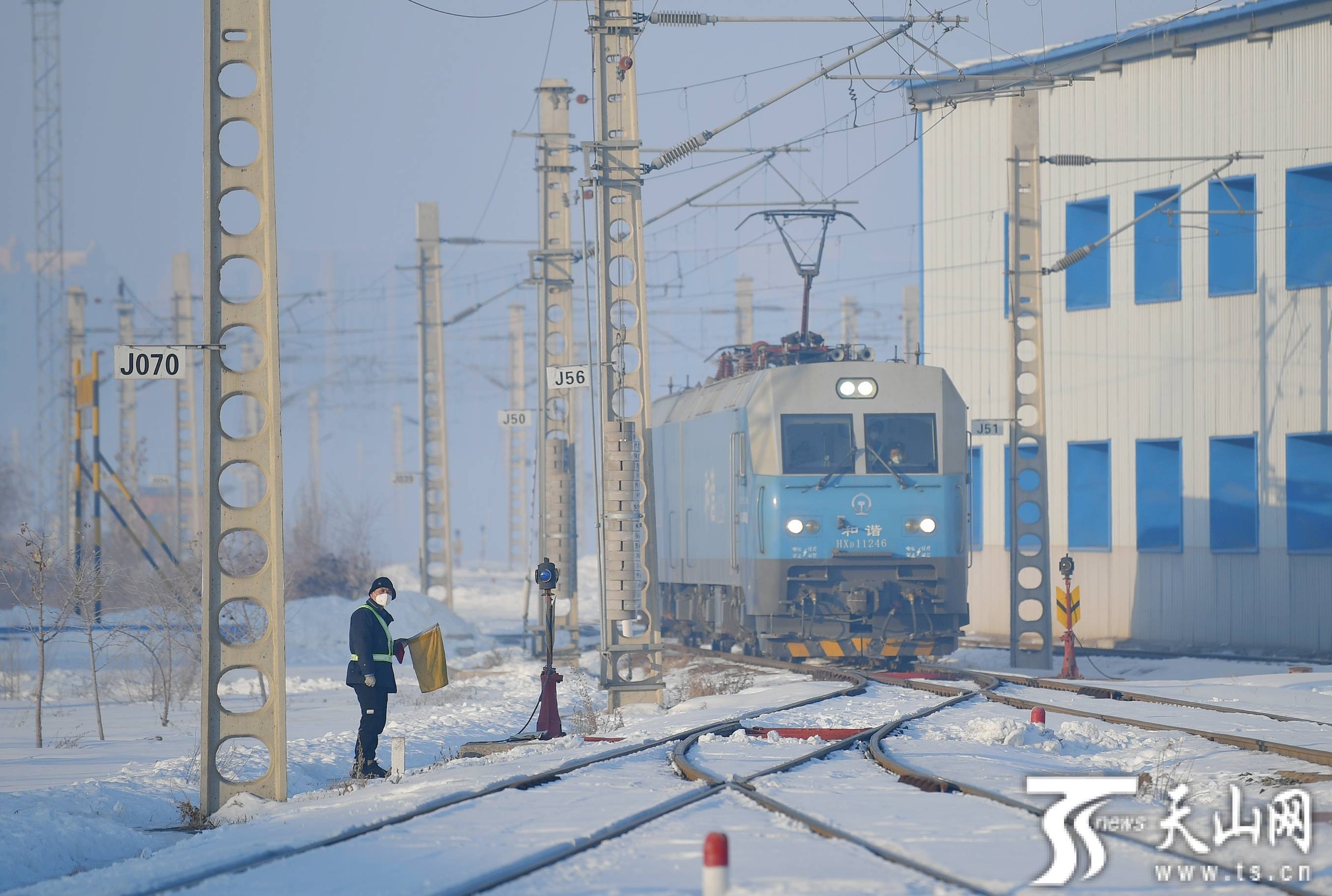 1月23日,中国铁路乌鲁木齐局集团有限公司乌鲁木齐机务段伊宁折返车间