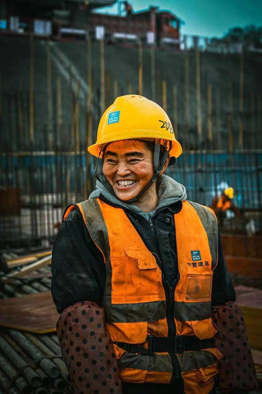 工地上的新年礼物_科学城_凤城_项目