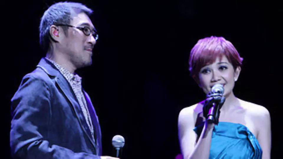 情歌天后梁静茹:情歌唱给别人,孤单留给自己_歌曲_首歌_婚姻