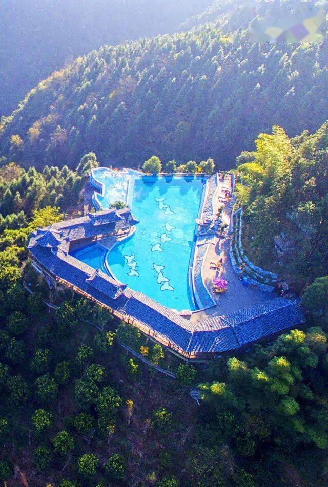 溆浦讯|枫香瑶寨荣获中国诗歌春晚"全国十佳诗意酒店"称号!