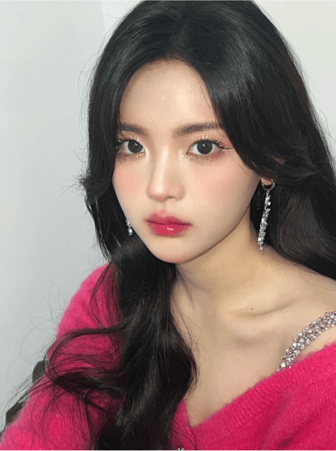 神隐许久的倪妮,一袭红裙重回巅峰_口红_流行色_胭脂