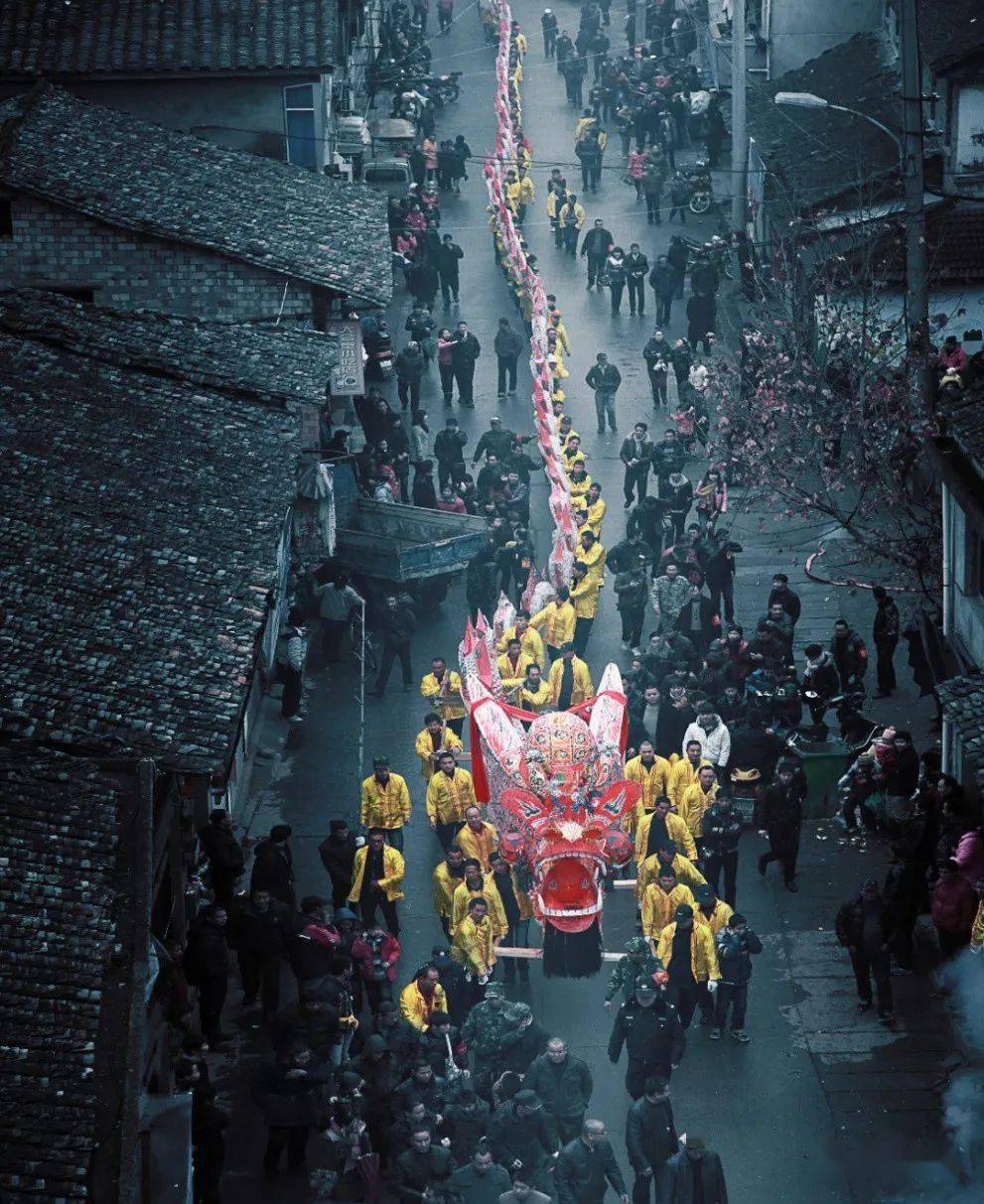 刘海波/摄按照传统,云和板龙每年正月十三起灯,十五落灯.