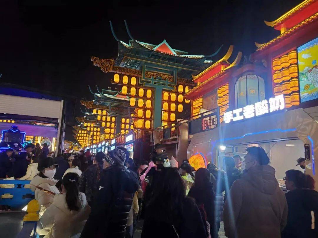 开街即红,人人点赞。南宁之夜16天,创下游客量145万人/次的好佳绩!_旅游_景区_发展