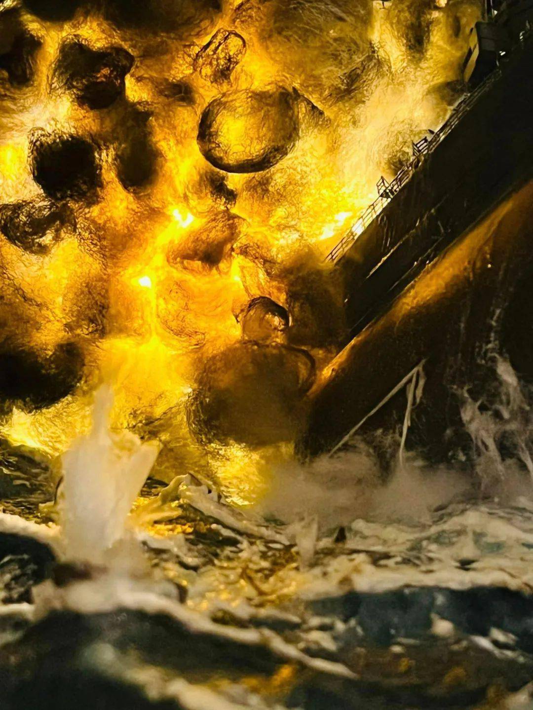 胡德号的末日,爆炸实在太惨烈了!_弹药库_皇家海军_火炮