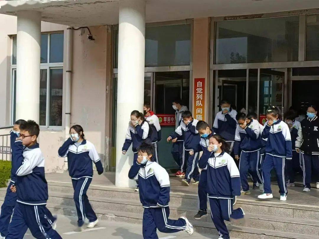 栖霞市翠屏中学图片