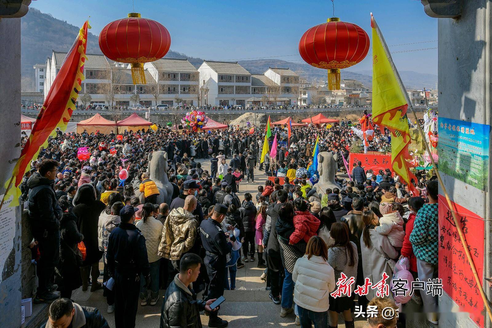 天水市麦积区街亭村:人山人海闹新春_甘肃_佳节_市民