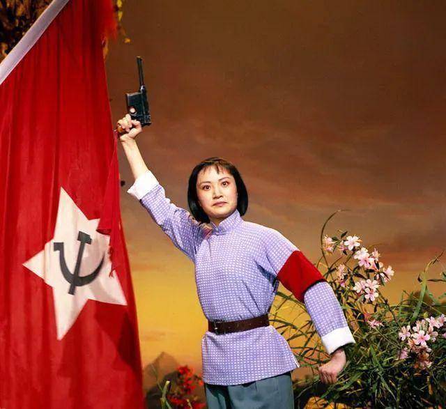 穿越时光,回看当年那些样板戏年画_杨子荣_智取威虎山_经典