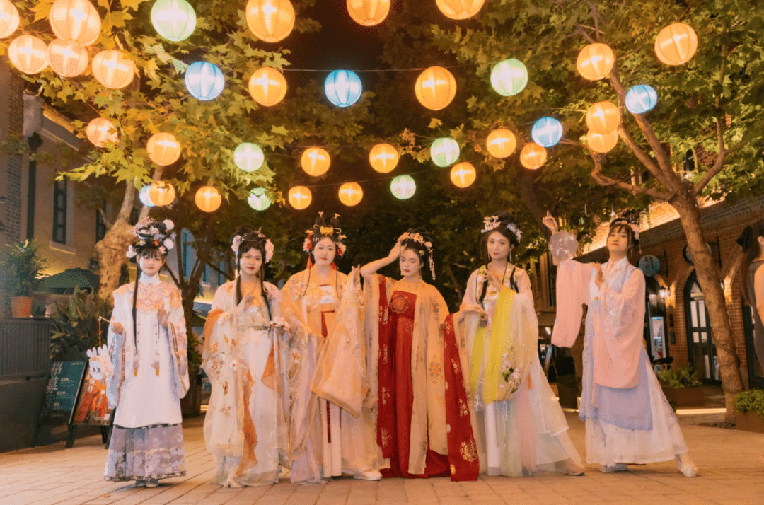 元宵活动 | 花灯许愿,汉服游街,戏剧市集,工笔画全家福,日料宴会餐