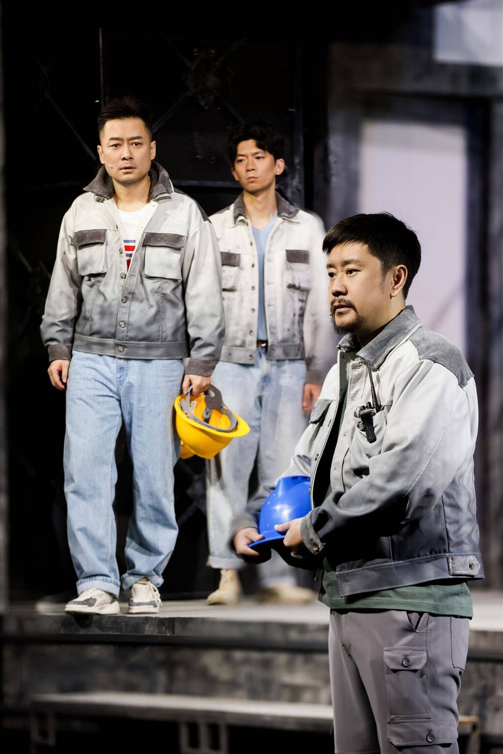 上海百年剧场"茉莉花"绽放,话剧经典《大桥》复排首演_工人_生活_舞台