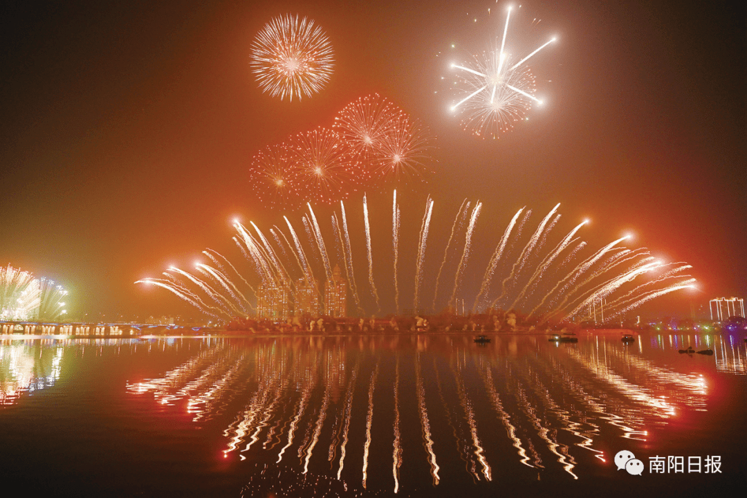 2023年南陽市元宵節焰火晚會舉辦_煙花_表演_白河