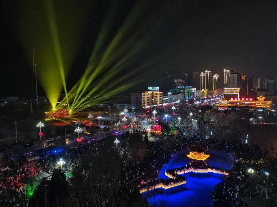 璀璨烟花闹元宵,岷县正月十五的这场活动朋友圈刷爆了_市民_岷州_万家