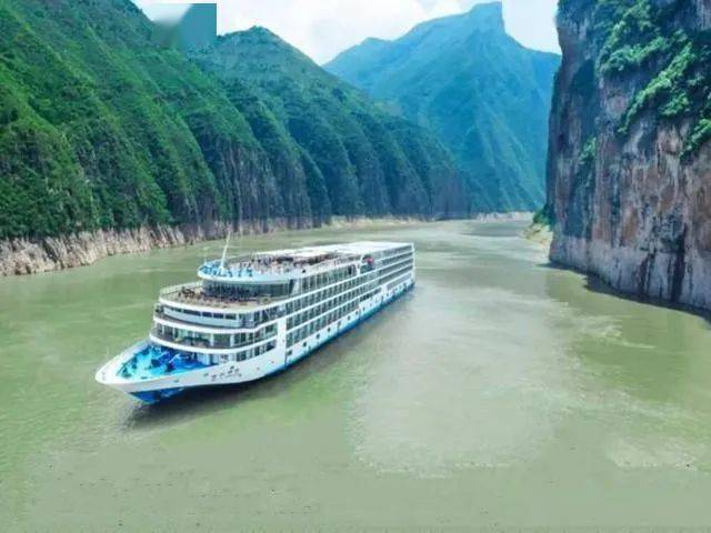 【三峡游轮自组团】3月8日 华夏神女系列豪华涉外游船 ---神女二号上