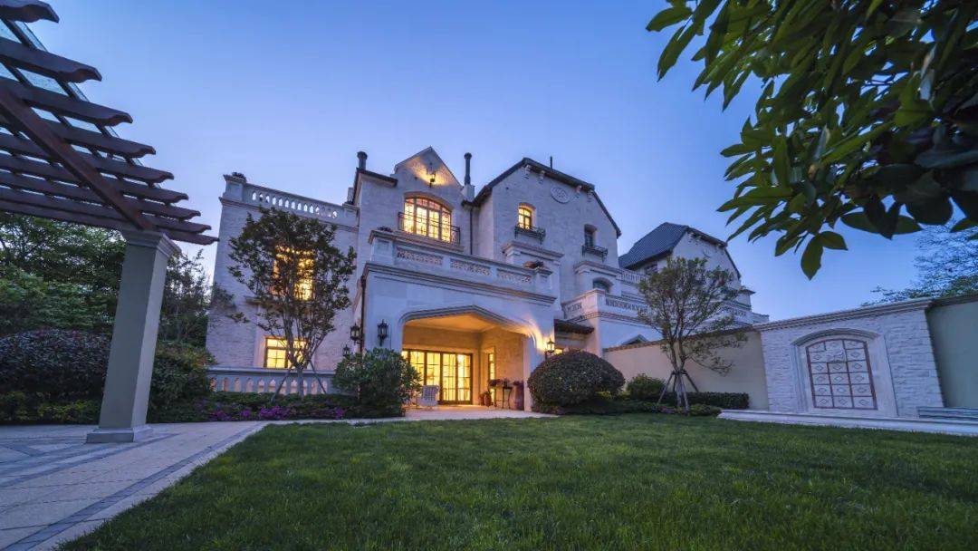 半岛美庐初心坚守有不少半岛美庐的置业者,是鲁信地产的老业主.