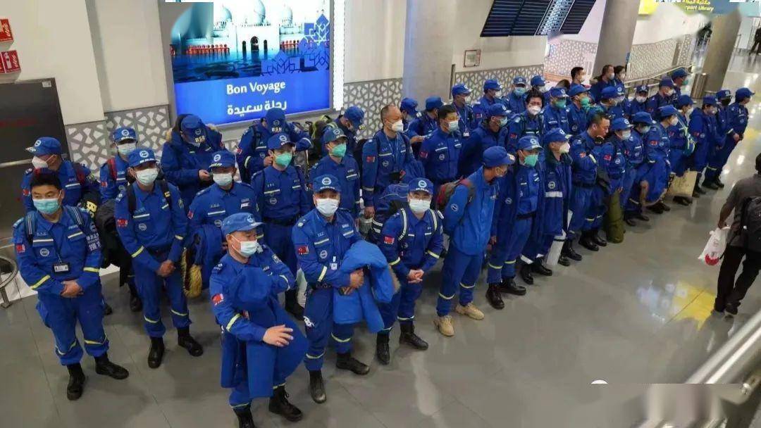 吉林省松原蓝天救援队副队长助理 张彦辉:目前,两名队友还没有到达