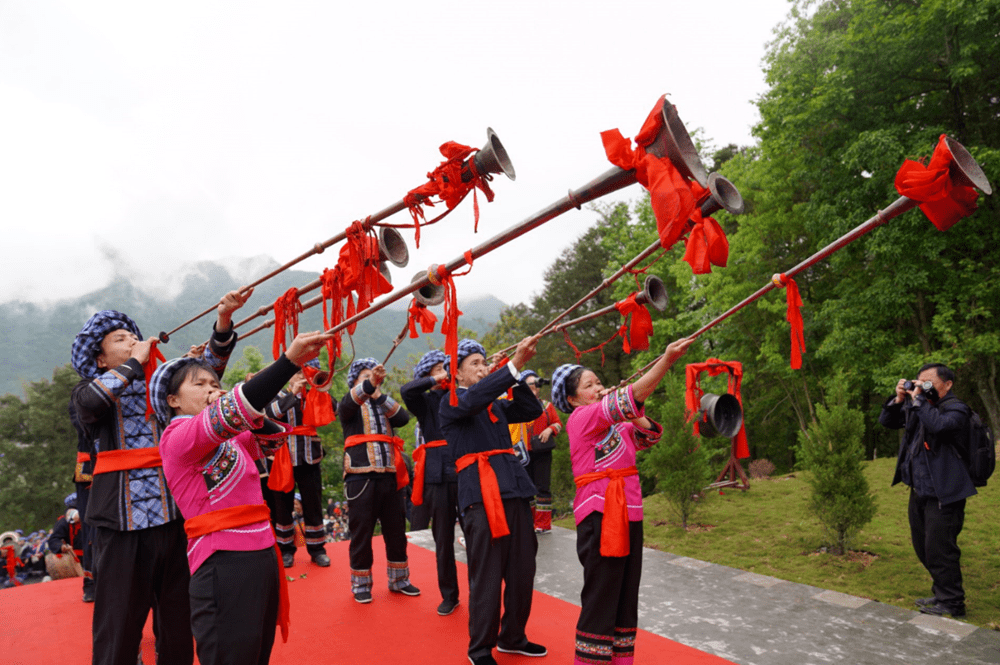 人文兴义】带您了解黔西南非遗——布依族节日三月三_山神_祭祀_活动