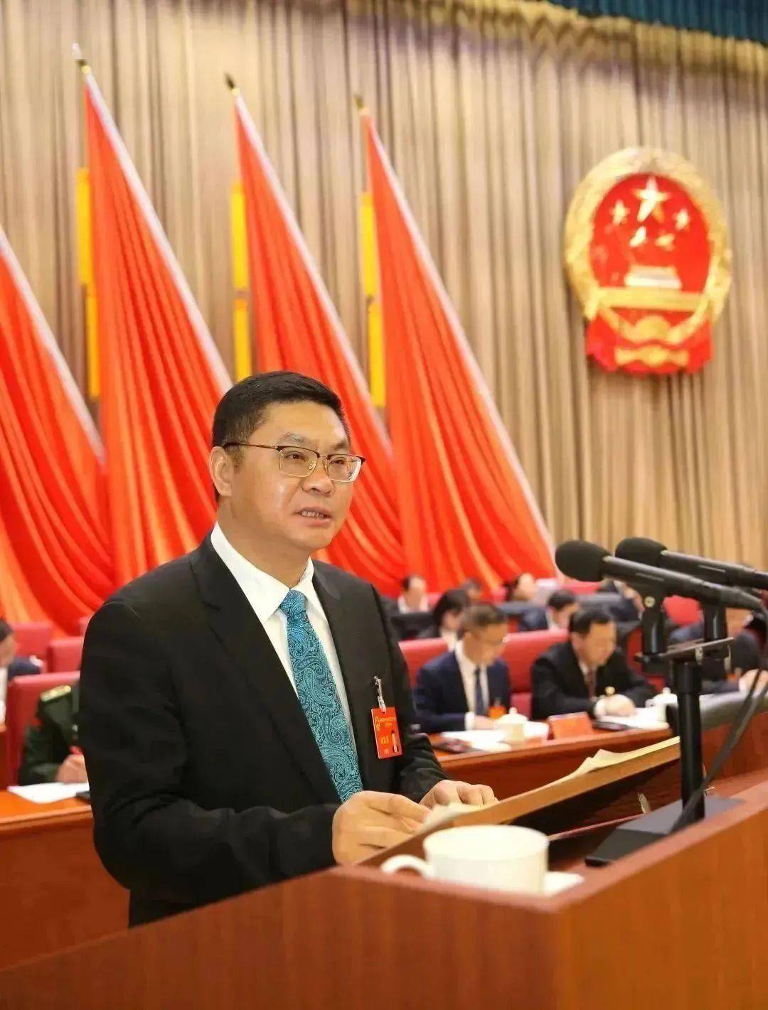 邛崃市第十九届人民代表大会第三次会议开幕 刘刚肖瑶出席 王德彰作