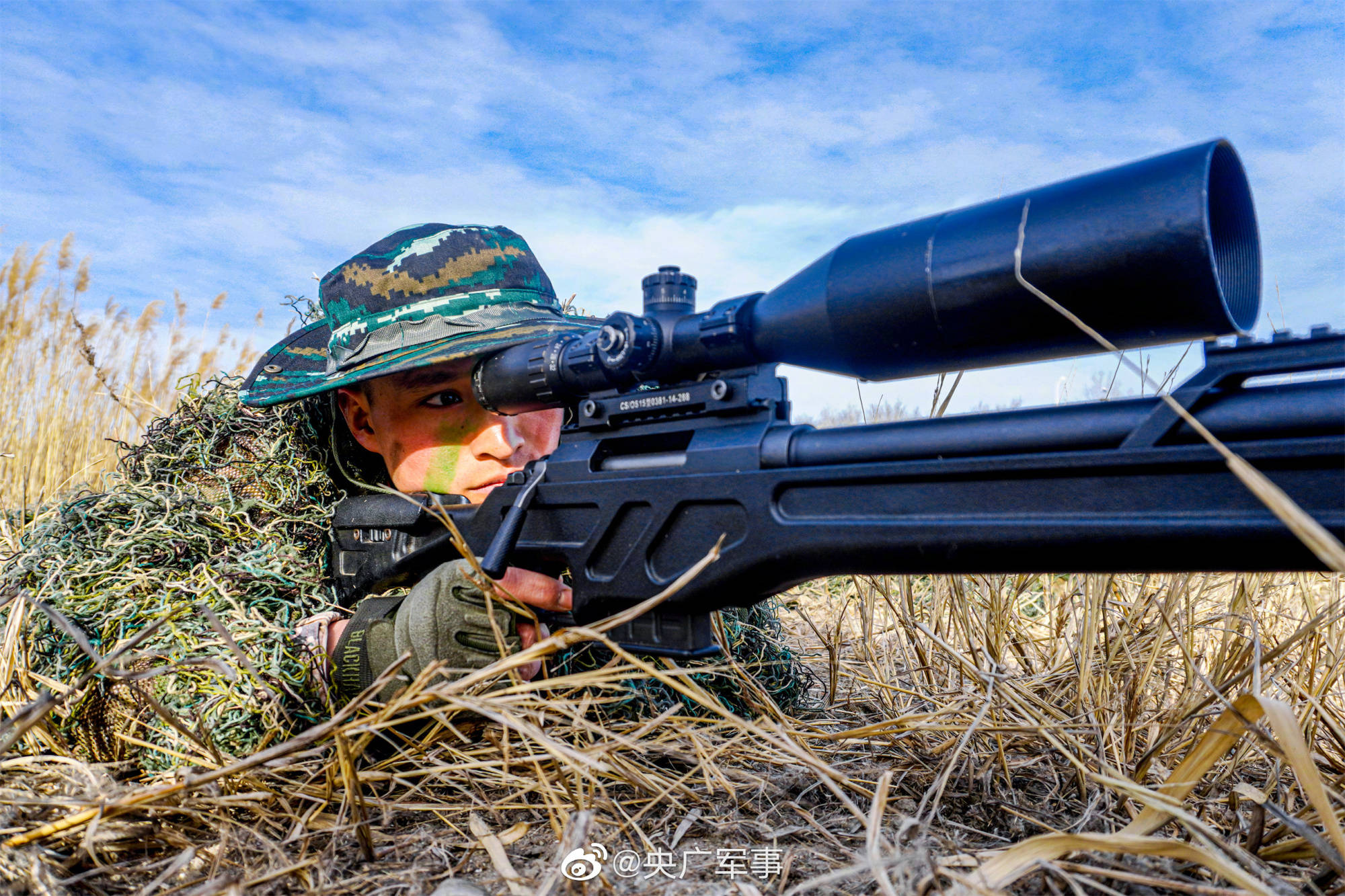 近距离看武警狙击手训练_投诉_版权_消费者