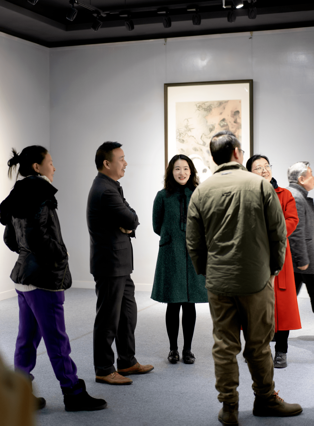 由70后画家朱沙,邝明惠,王申勇,黄润生,李猛,向洋六人组成的"柒"艺术