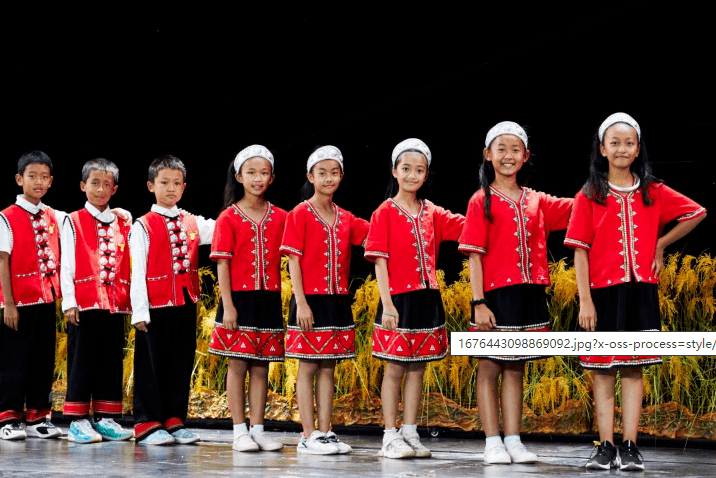 这群小孩的梦想五彩斑斓!加油!沧源佤山追梦人