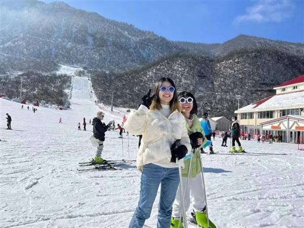 名校毕业硕士火锅店做保洁、5年存款5000！母校回应：成功没有标准(图3)