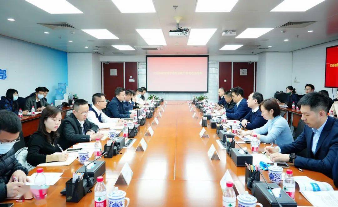 考察期间,吴海峰一行先后到中国移动通信集团有限公司,中国电信集团