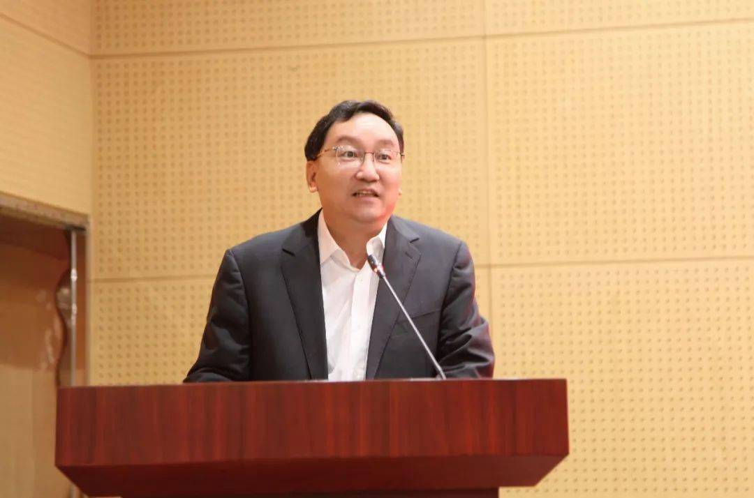 中国通建党委书记,董事长,总经理唐令华致辞绿色交易所总经理助理邹毅