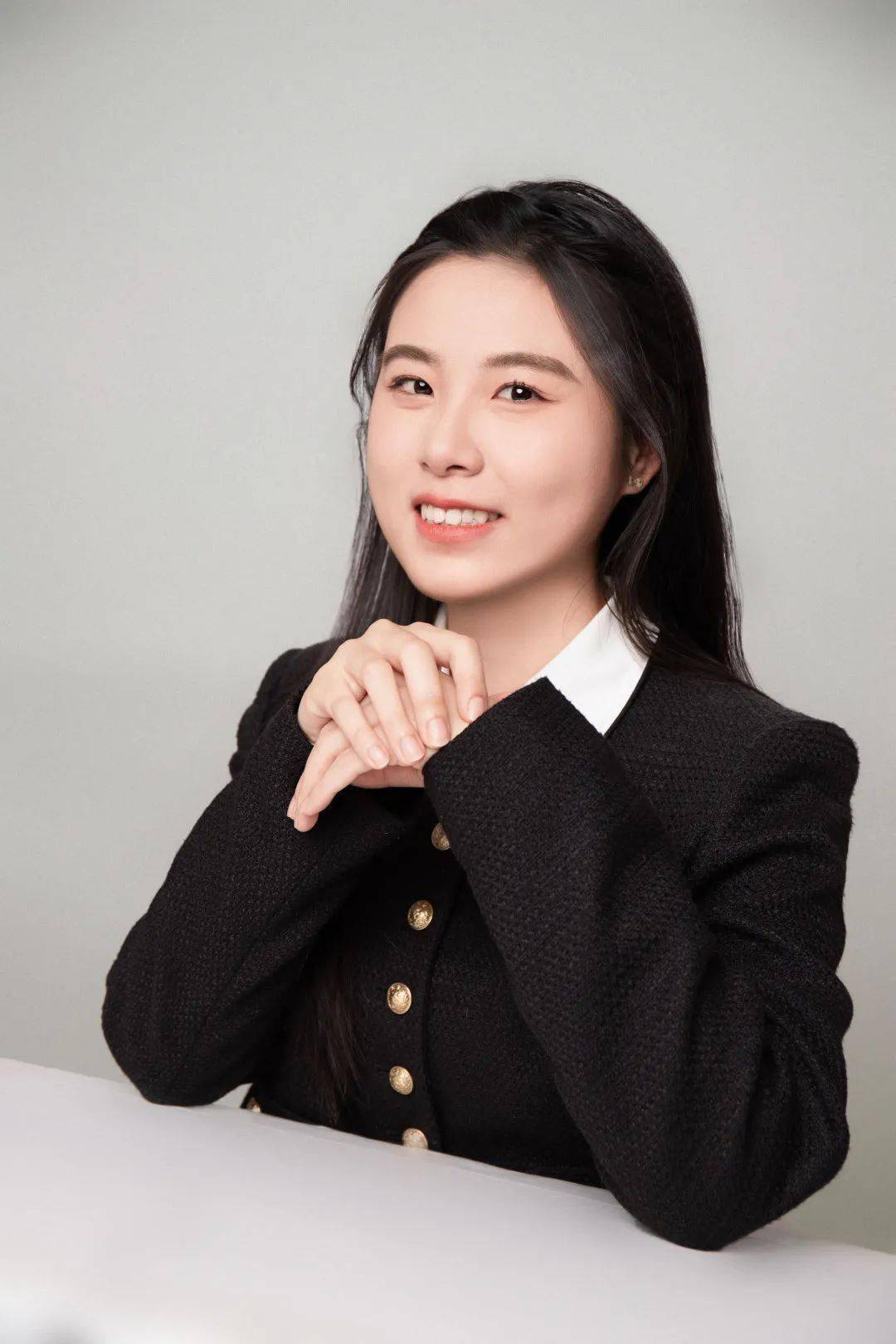 作为一名职初教师赵晶梅老师始终以母校求实创造为人师表的校训