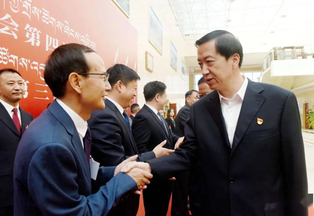 海北州四大班子领导看望人大代表_建设_全州_全省