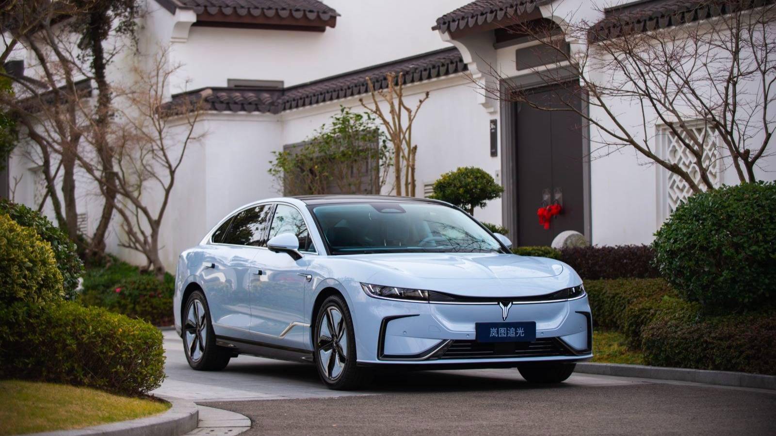 出品|虎嗅汽车组作者|狄枭编辑|周到头图|岚图官摄自从汽车进入新能源