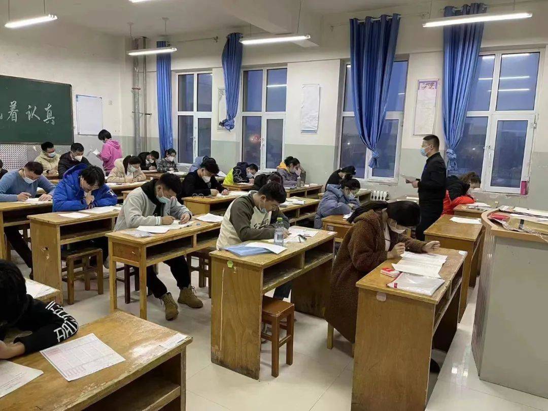 博乐市实验中学图片