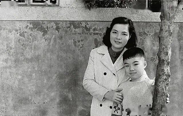 林婉珍(福清籍)出书曝光与琼瑶长达四十几年的爱恨情仇_平鑫涛_皇冠