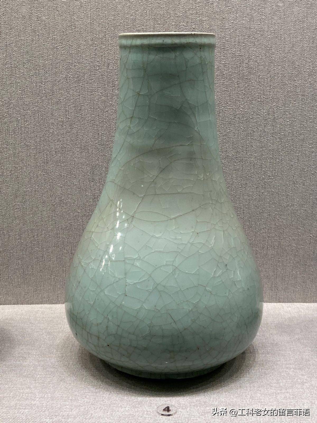 故宫陶瓷馆:如冰似玉,南宋官窑_釉面_凝厚_造型